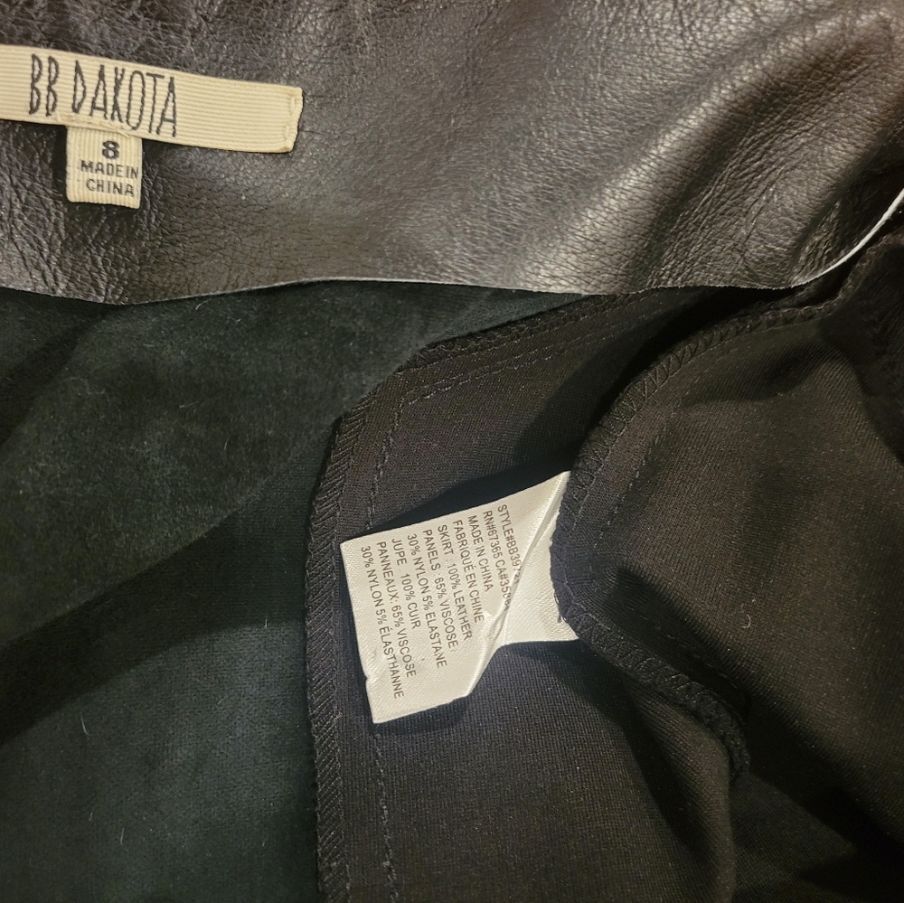 BB Dakota Black Leather Stretch Skirt - Picture 3 of 5